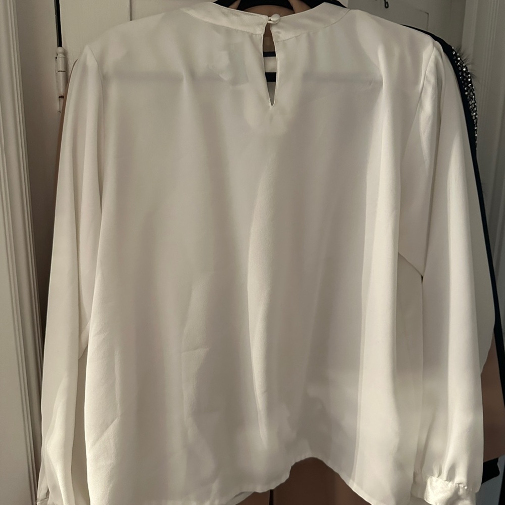 Oscar de la Renta Bow Blouse - Picture 6 of 6